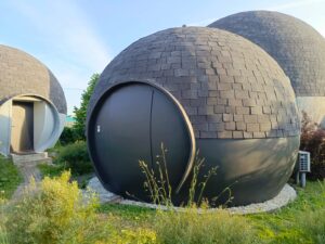 дом-шар на частном участке — цена строительства под ключ.